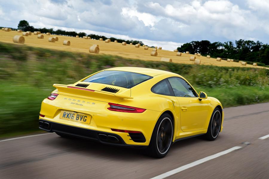  Porsche 911 Turbo Coupe 2016 года  (UK) (фото 2 из 9)